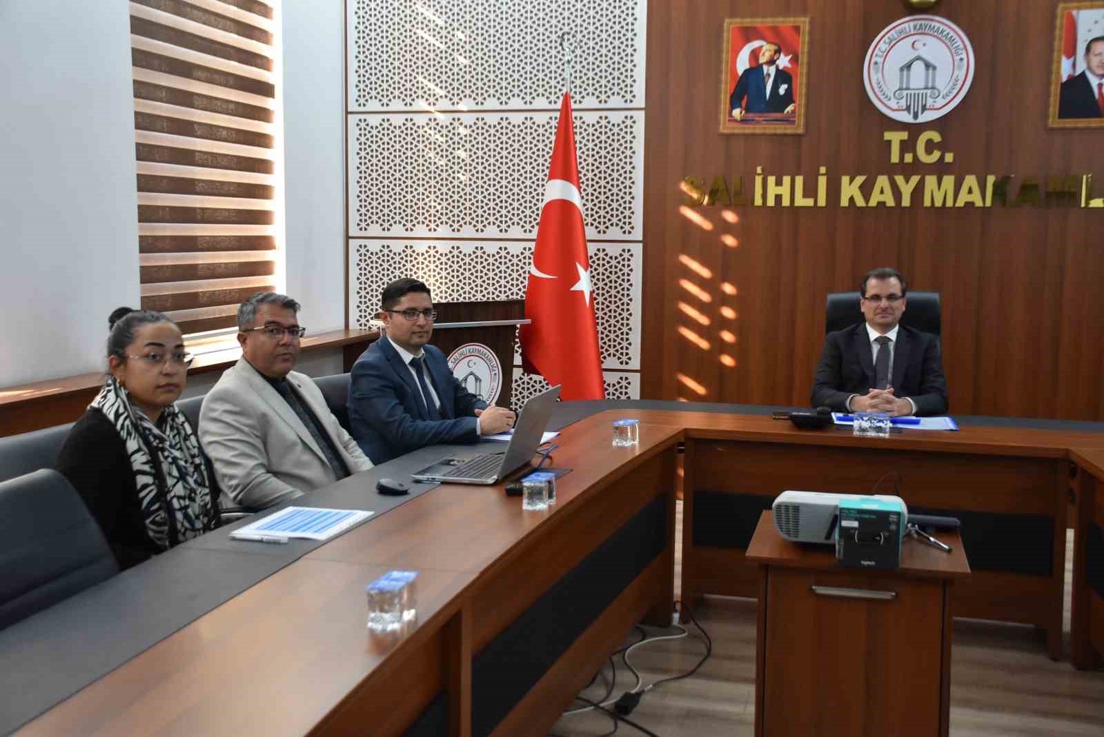 Salihli’de metruk binalar masaya yatırıldı