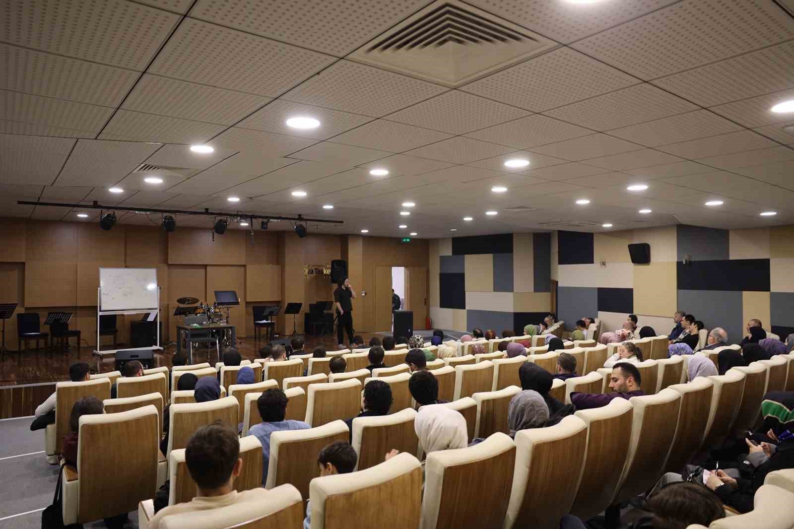 Sakarya Büyükşehir Akademi’de Kelam Atölyesi yoğun katılımla başladı