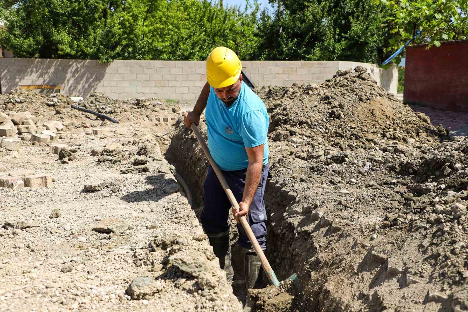 Yenilenen 2 bin metrelik hat ile Pamukova Mekece&rsquo;ye kayıpsız i&ccedil;me suyu
