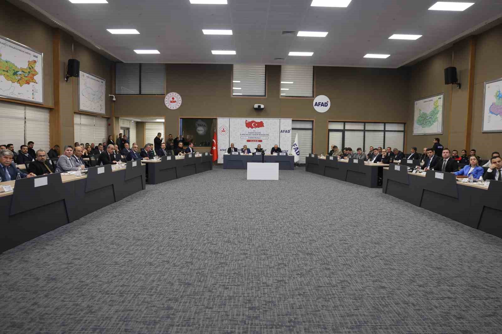 Kuzey Anadolu ve Doğu Anadolu Fay zonu arasında yer alan Elazığ’da İl Afet Risk Azaltma Planı ele alındı