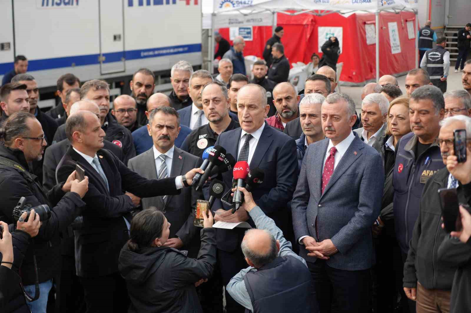 Bakan Yardımcısı Bulut: "Bu binanın zarar görmesinde zemin önemli bir etken olmuş"