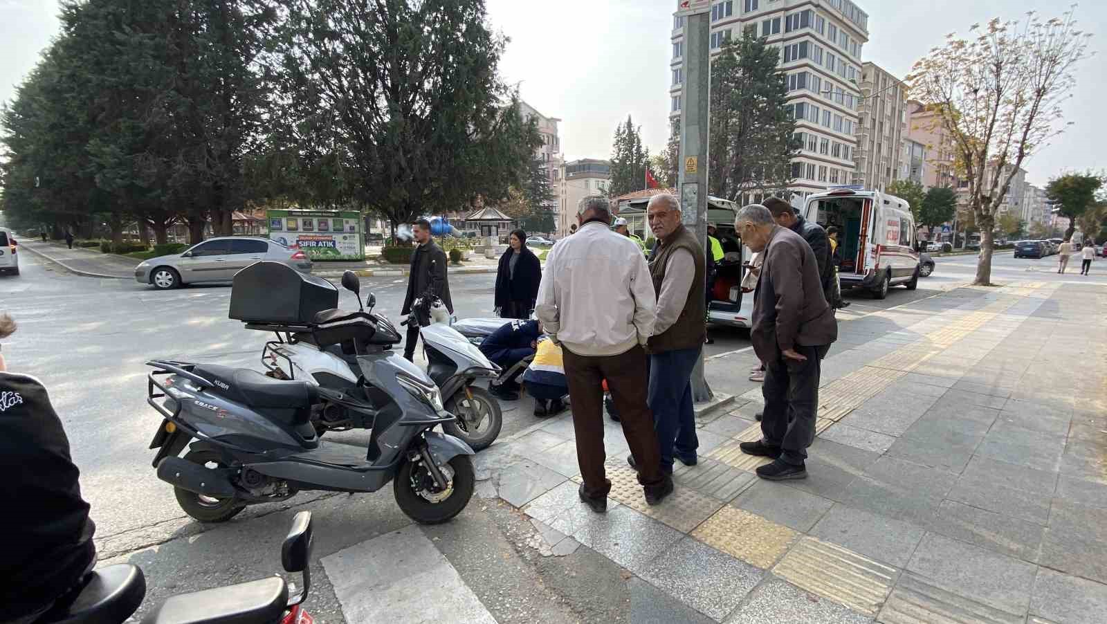 Çorum’da otomobil ile motosiklet çarpıştı: 1 yaralı