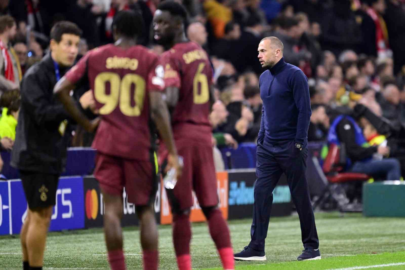 Ajax, John Heitinga’nın görevine son verdi