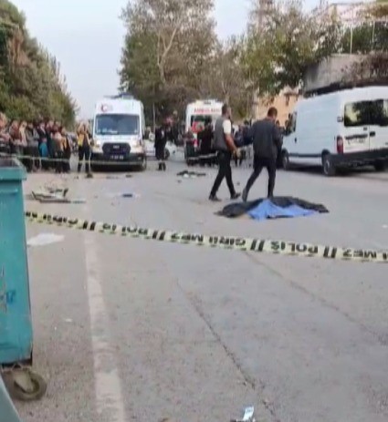 Otomobilin &ccedil;arptığı &ccedil;ocuk hayatını kaybetti
