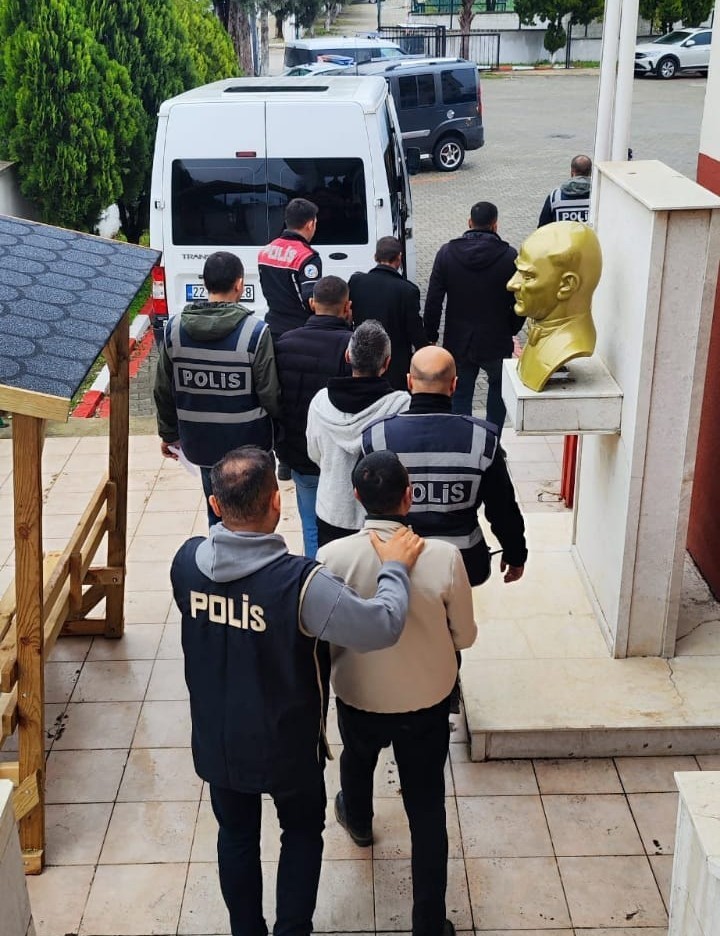 Edirne&rsquo;de hapis cezası ile aranan 5 kişi yakalandı
