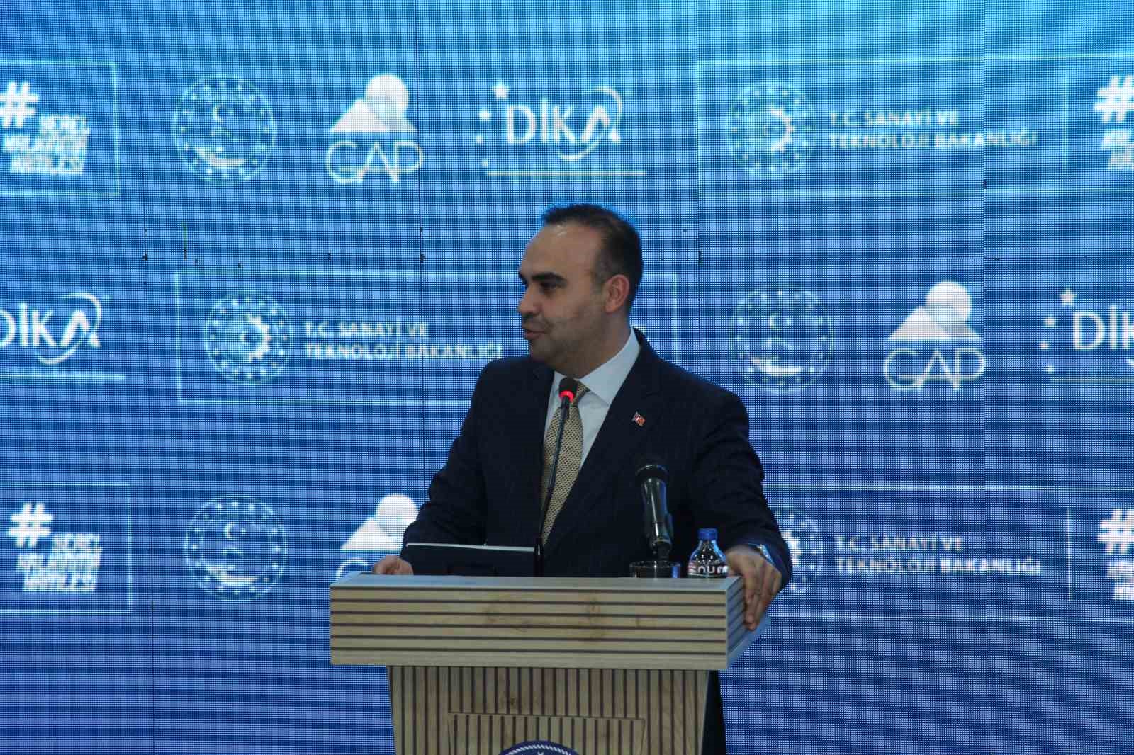 Bakan Kacır: &quot;Şırnak’ta 341 milyon liralık 11 yeni projeyi hayata geçiriyoruz&quot;