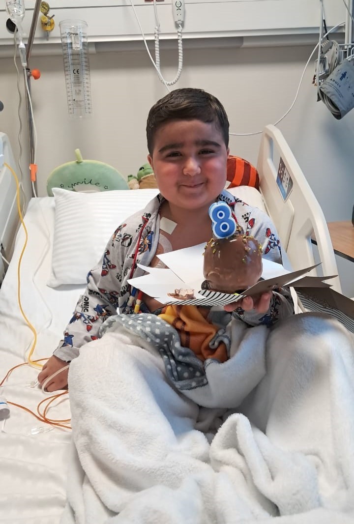 Azerbaycanlı 8 yaşındaki &ccedil;ocuk, kemik iliği nakliyle T&uuml;rkiye&rsquo;de hayata tutundu
