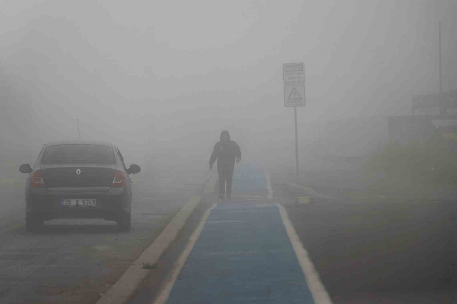 Sakarya’da sis etkili oluyor