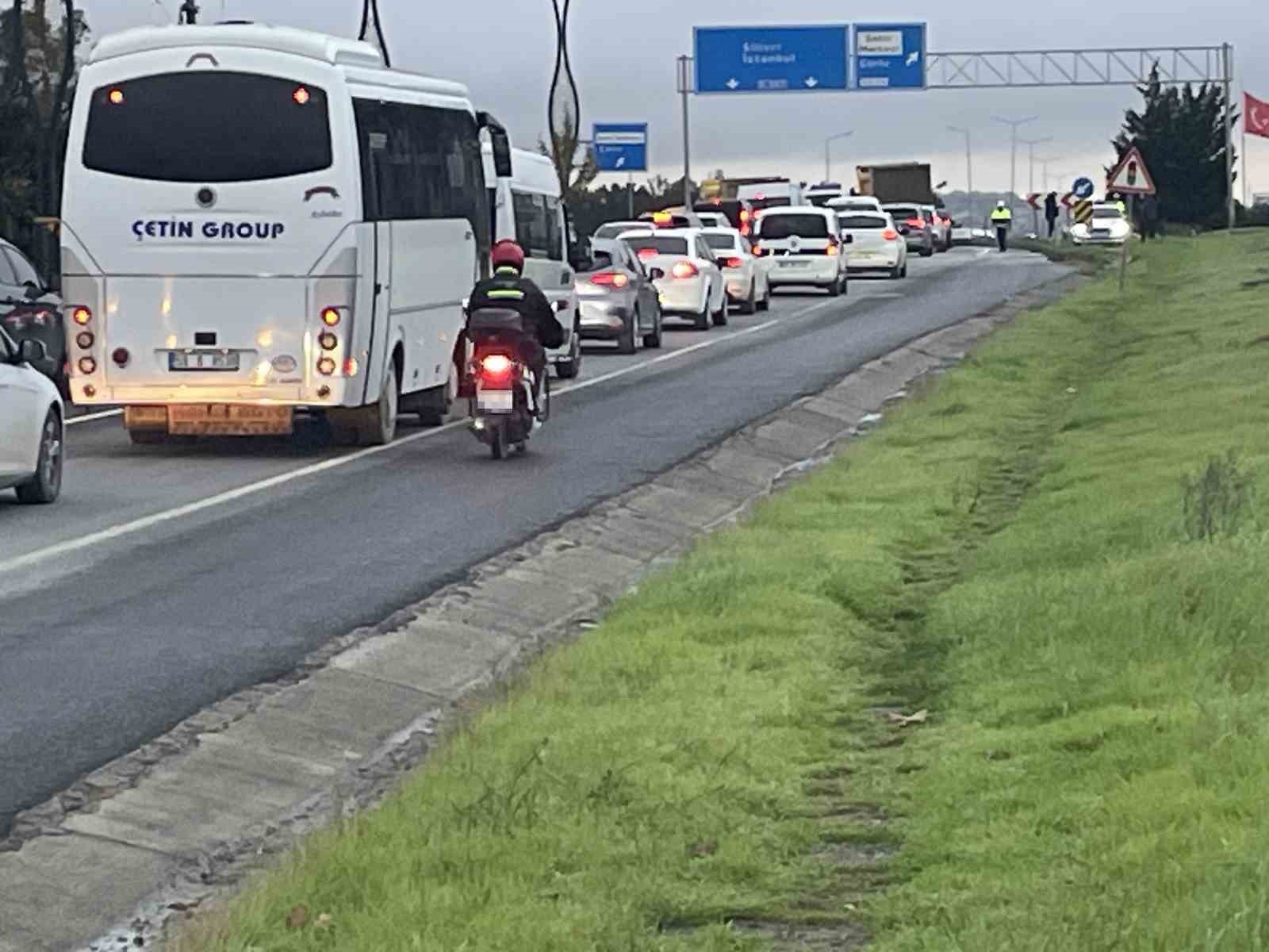 Kapaklı&rsquo;da emniyet şeridini ihlal edenlere 9 bin lira ceza
