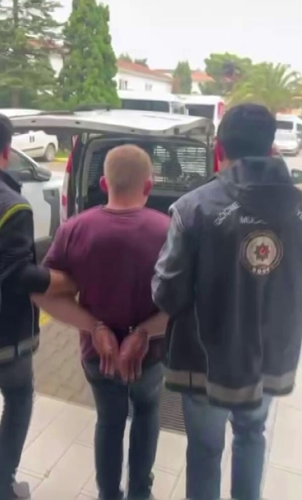 Sakarya’da göçmen kaçakçılığı operasyonu: 13 düzensiz göçmen yakalandı