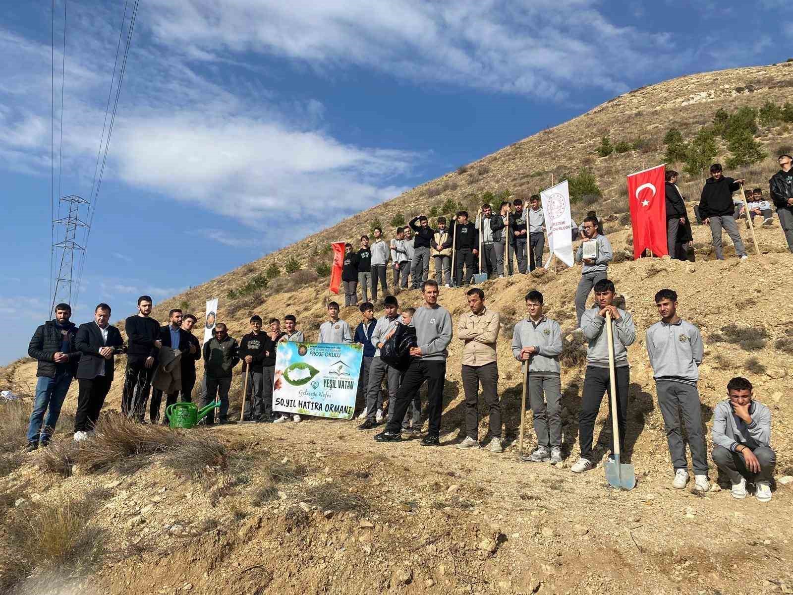 Bayburt Anadolu İmam Hatip Lisesi tarafından hatıra ormanı oluşturuldu
