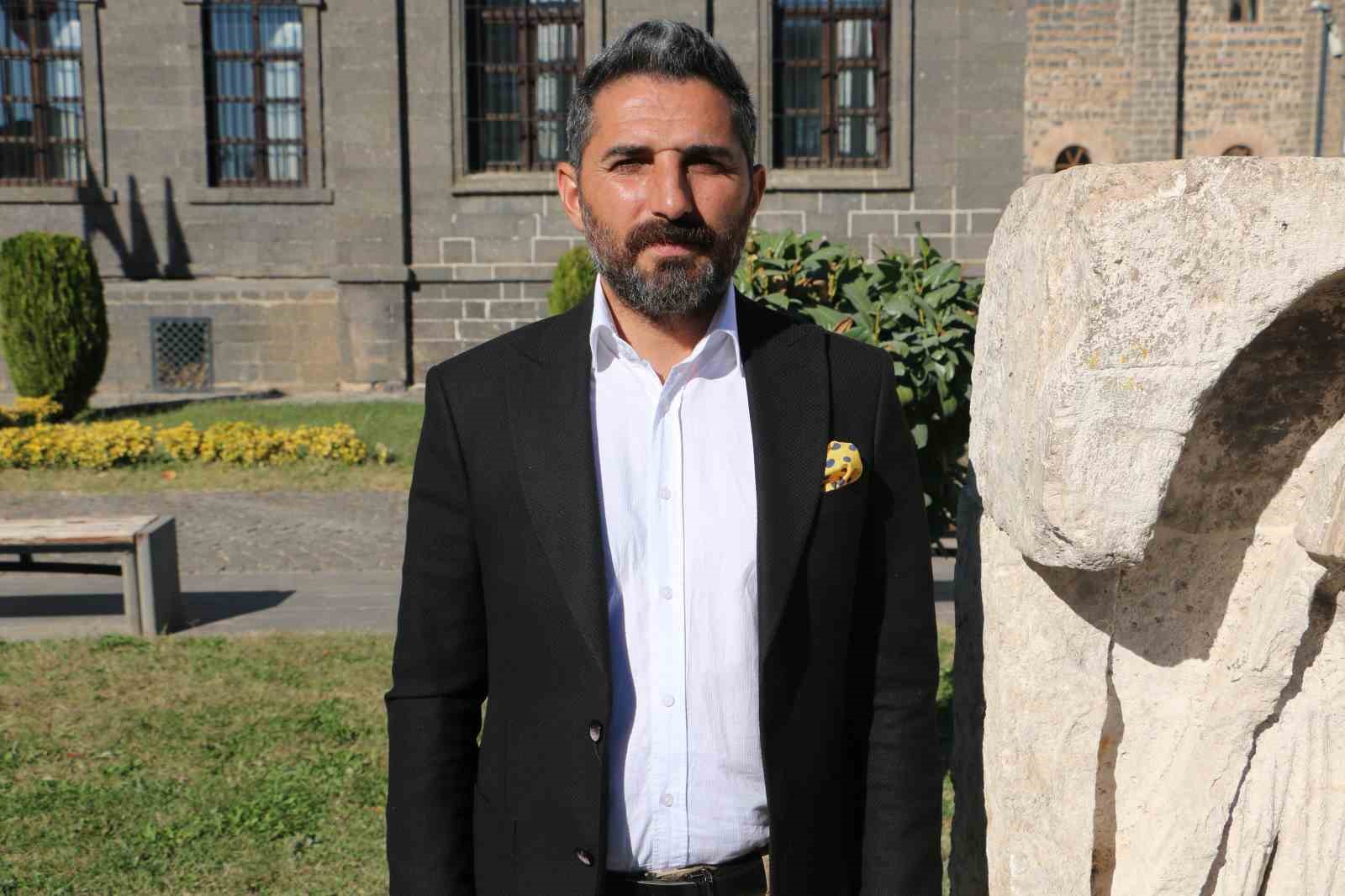 Defineciler tarafından par&ccedil;alara ayrılmak istenen 1800 yıllık &rsquo;Kibele heykeli&rsquo; İ&ccedil;kale M&uuml;zesinde sergileniyor
