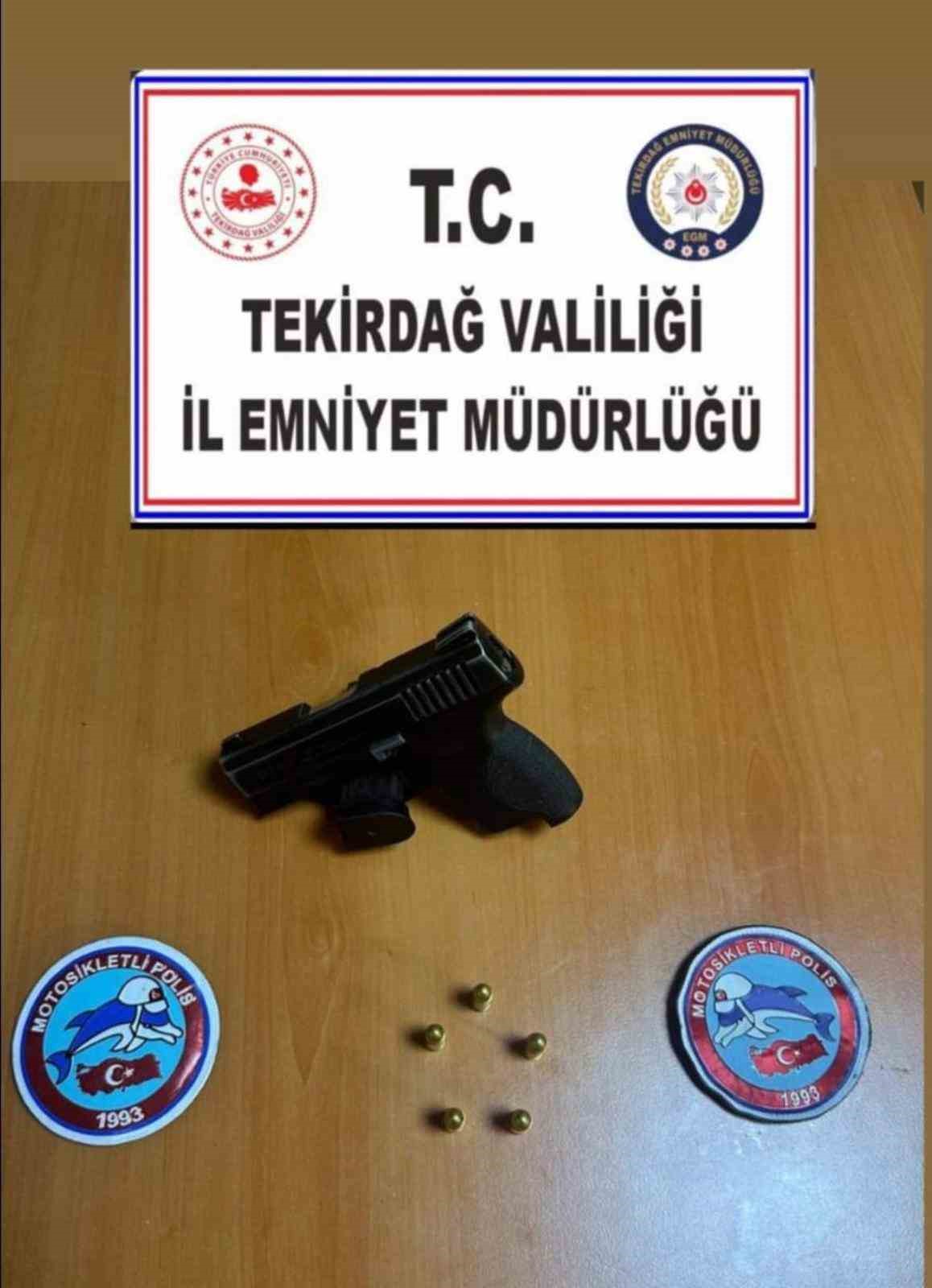 Tekirdağ’da Yunus timlerinden huzur operasyonu: Çok sayıda uyuşturucu ve silah ele geçirildi