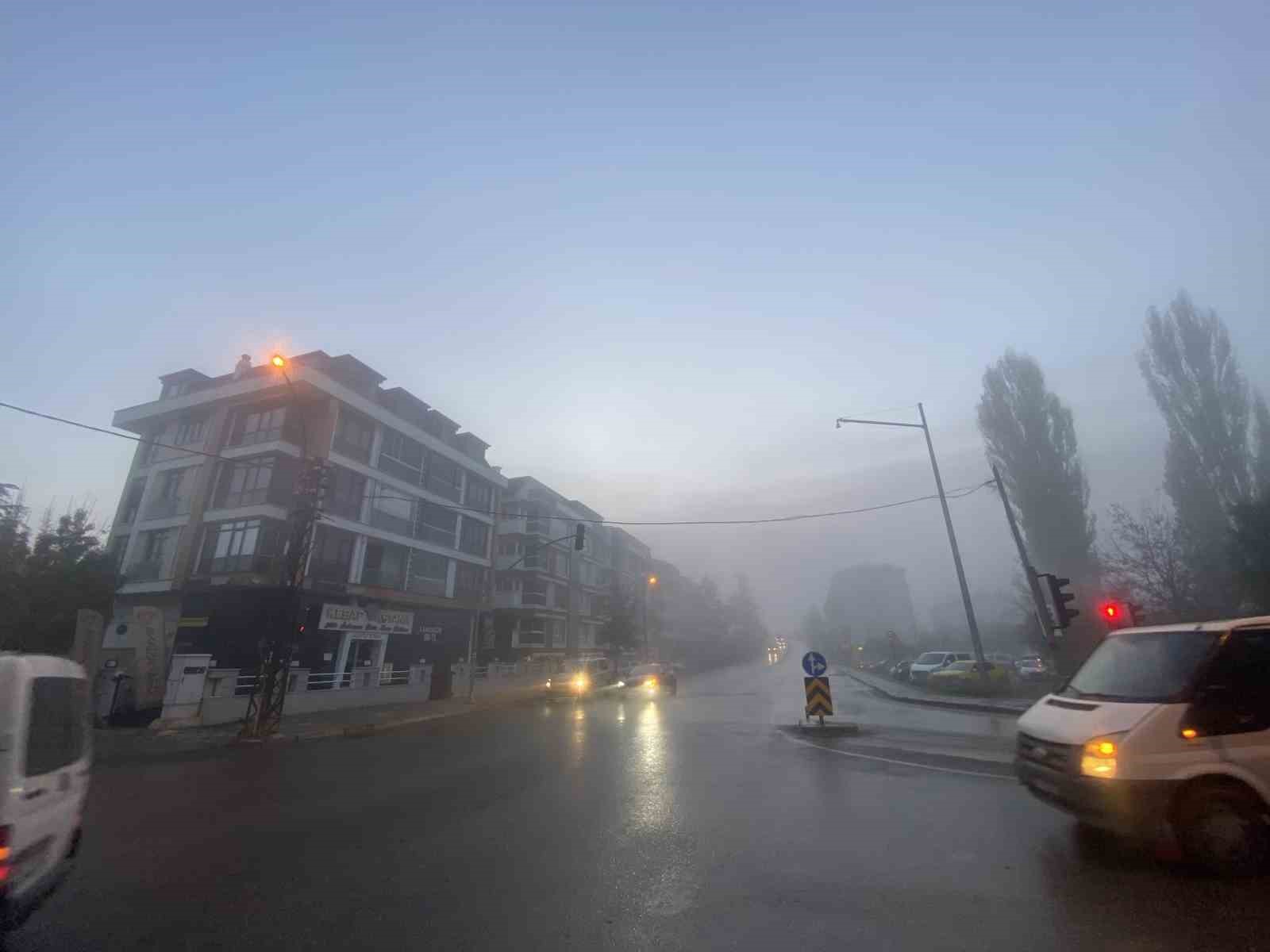 Eskişehir’de sis etkili oldu