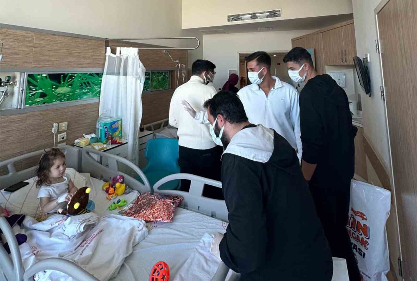 Karaman’da lösemi hastası çocuklar sevindirildi