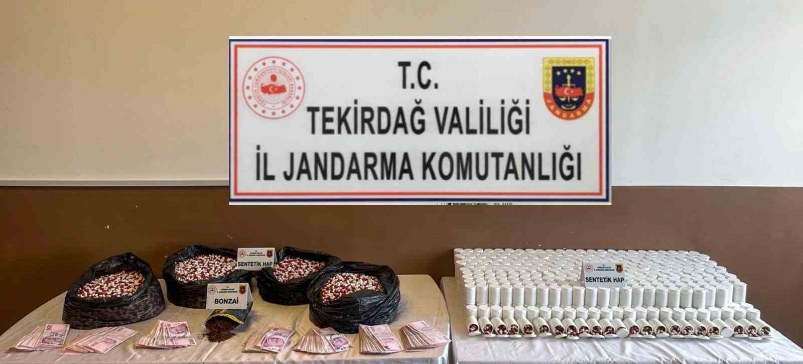 Tekirdağ’da dev uyuşturucu operasyonu: 55 bin sentetik ecza ele geçirildi
