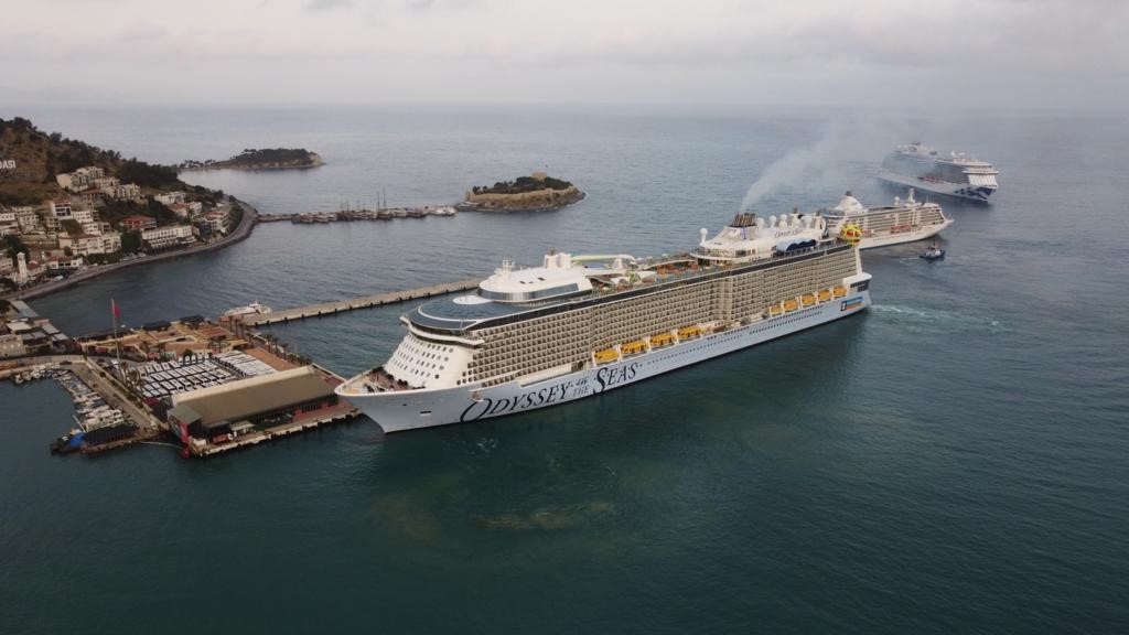 Kruvaziyerler rekora yelken açtı