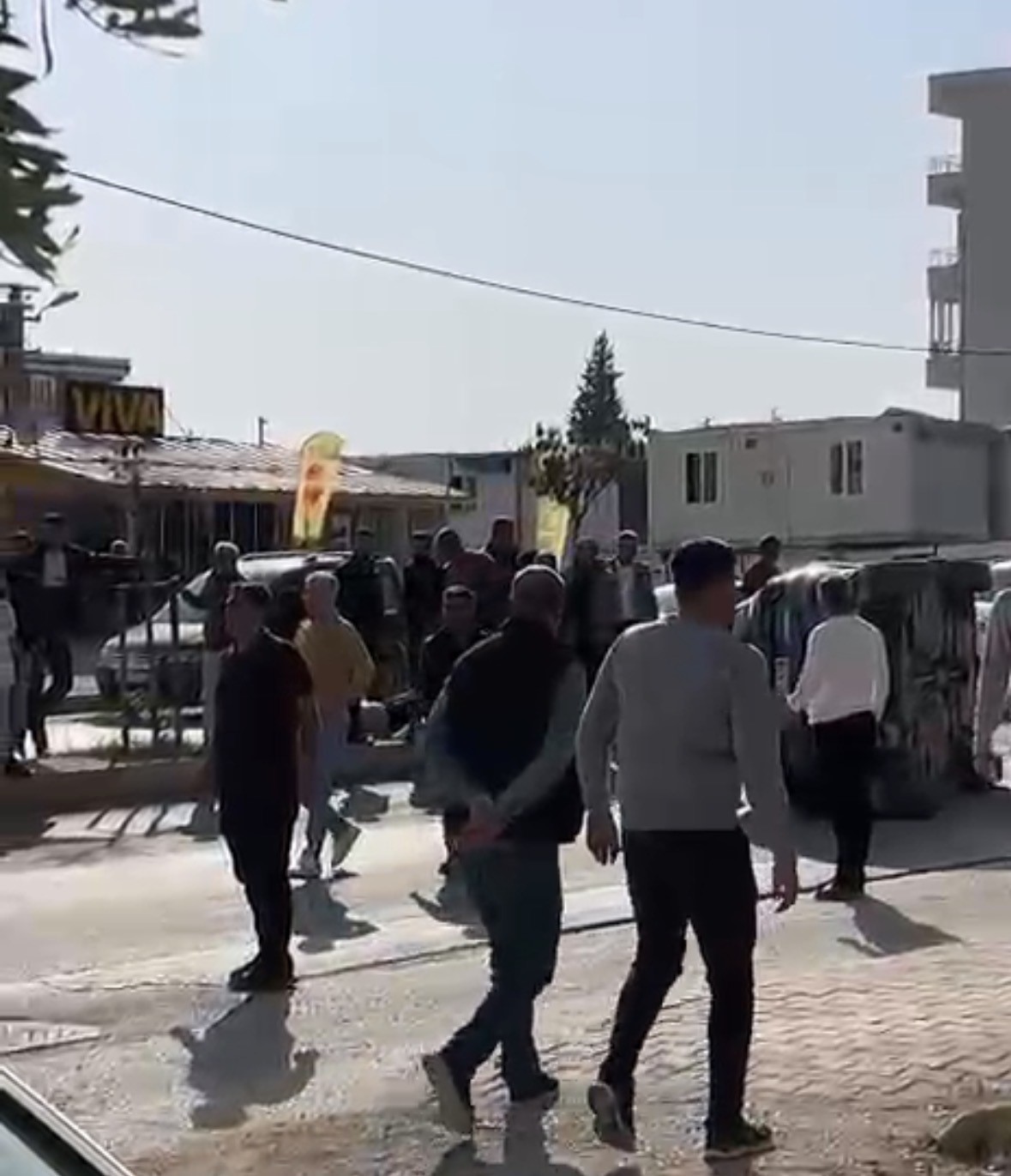 Otomobille çarpışan araç devrildi: 1 yaralı