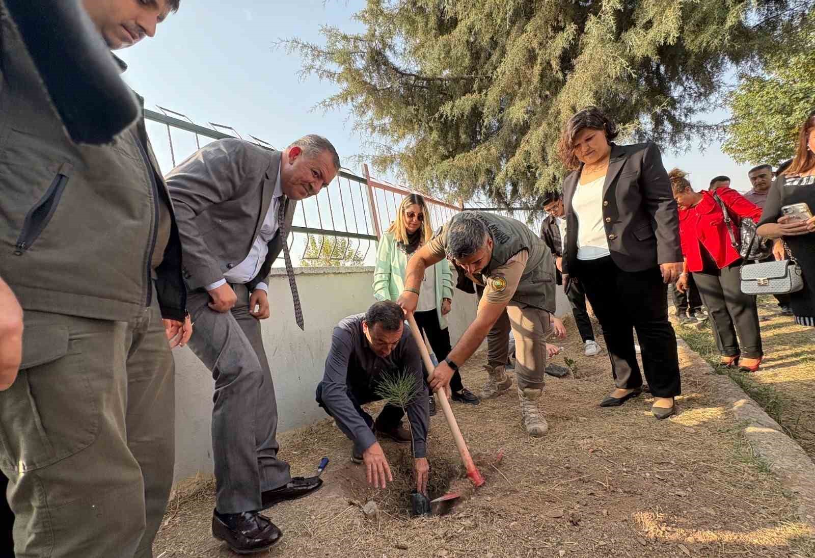 Yeşil vatan için Toroslar MESEM’de fidanlar toprakla buluştu