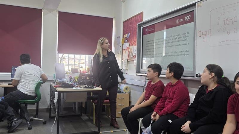 &Ouml;ğrencilere s&uuml;rd&uuml;r&uuml;lebilir gelecek dersi verildi
