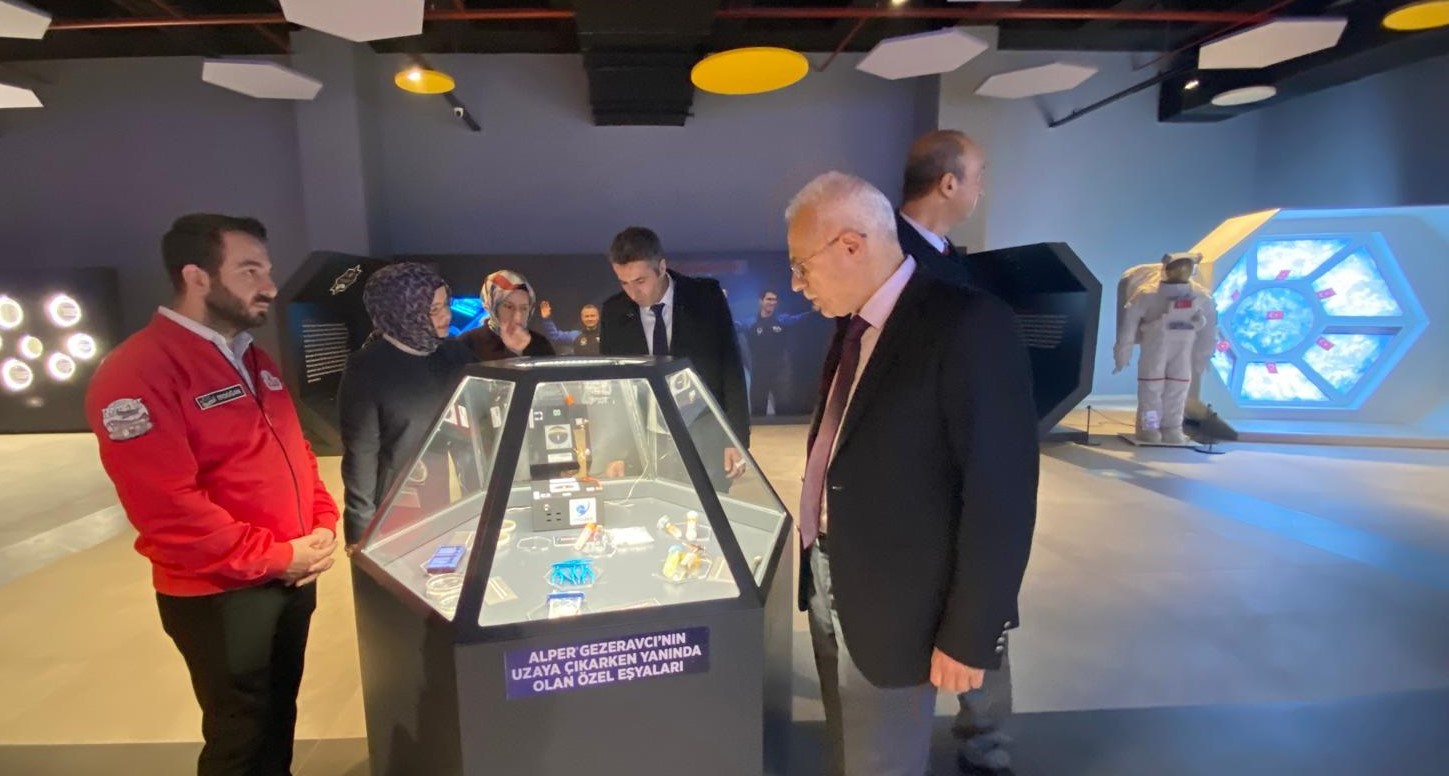 Arslant&uuml;rk "Bilim Merkezi gen&ccedil;lerin gelişmesine b&uuml;y&uuml;k fırsat"
