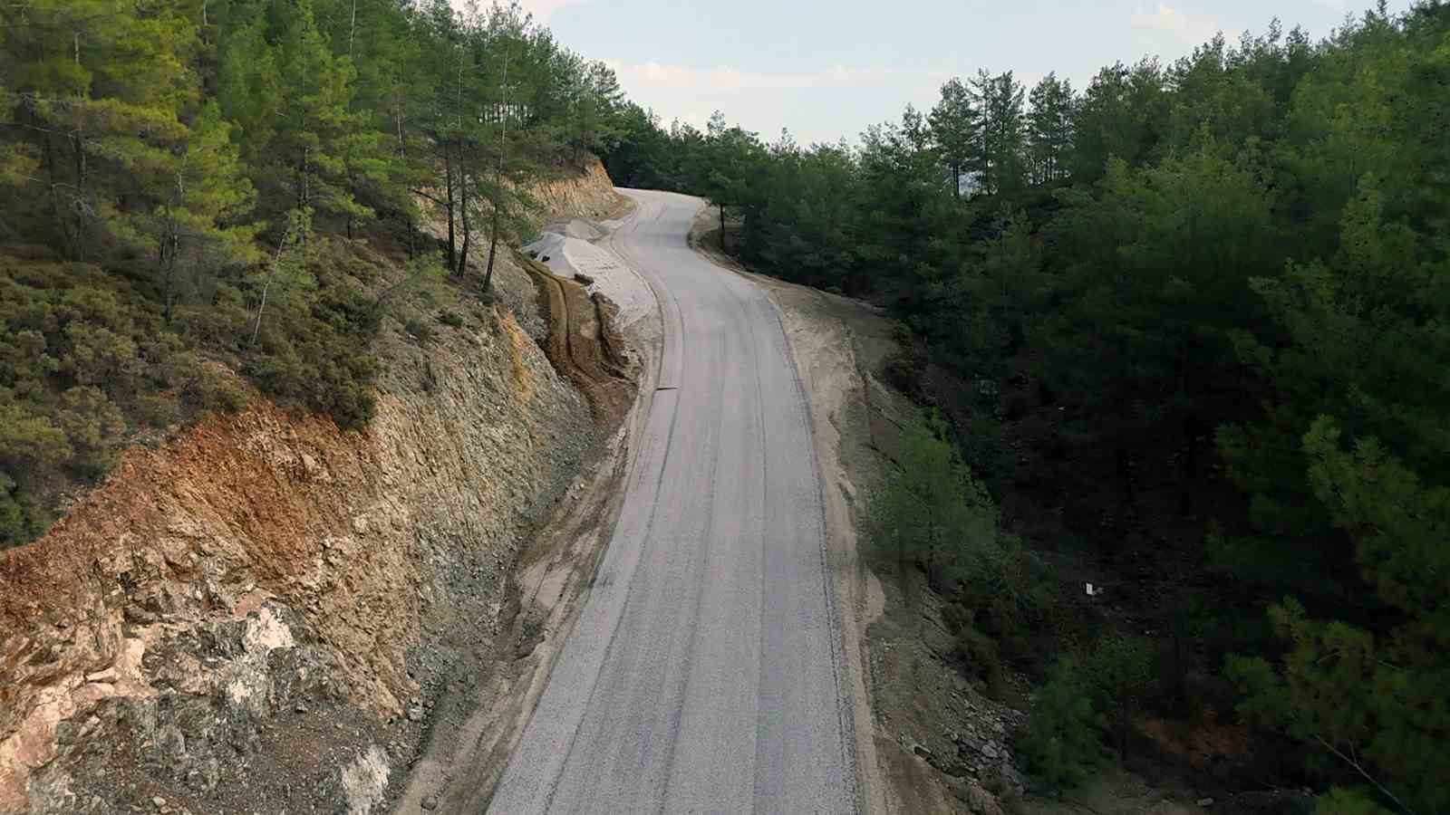 K&ouml;yceğiz&rsquo;de 21 Milyon TL&rsquo;lik yol yatırımı devam ediyor
