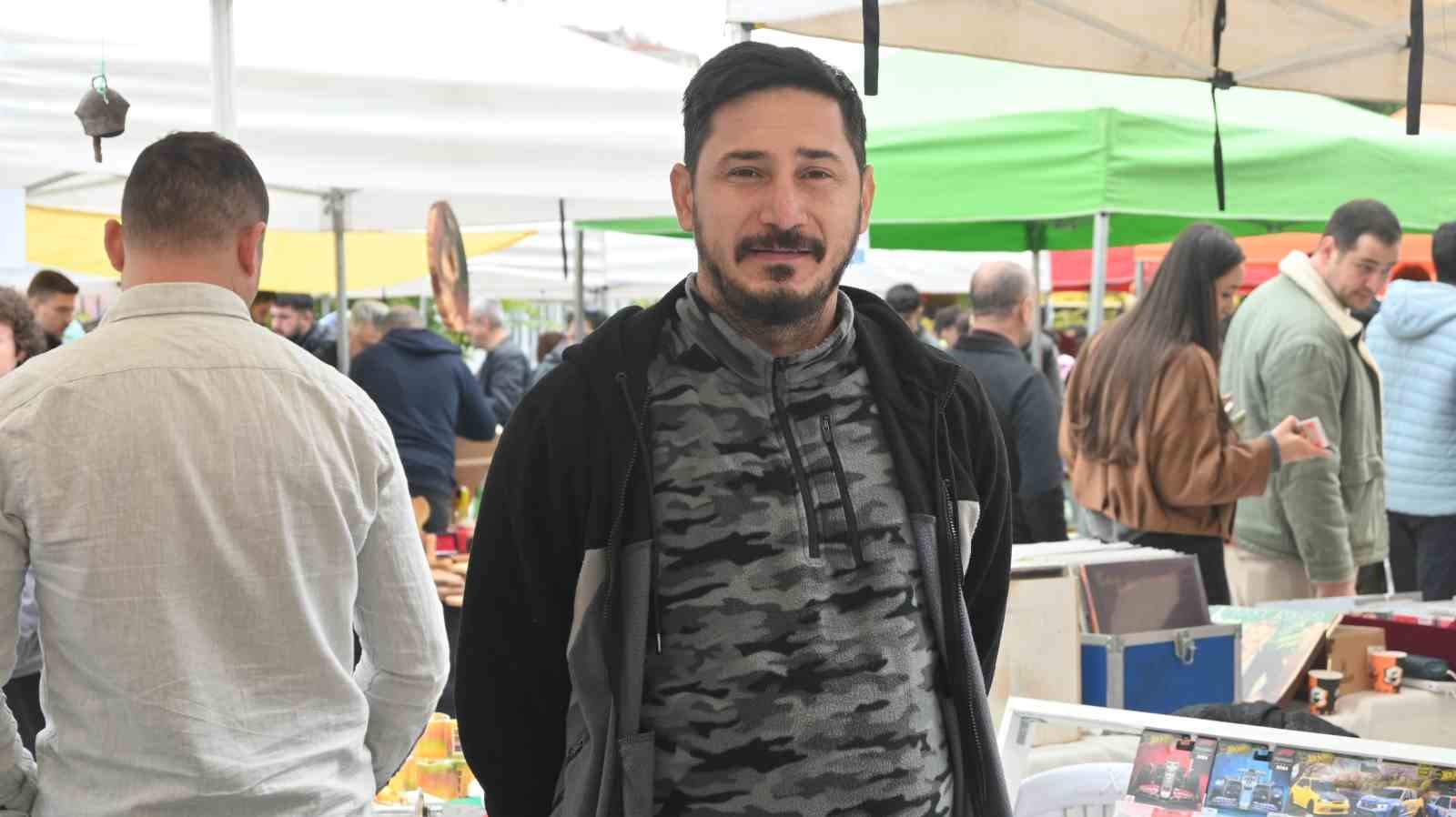 Her yaştan insan bu minyat&uuml;r arabaların &rsquo;hastası&rsquo; oluyor
