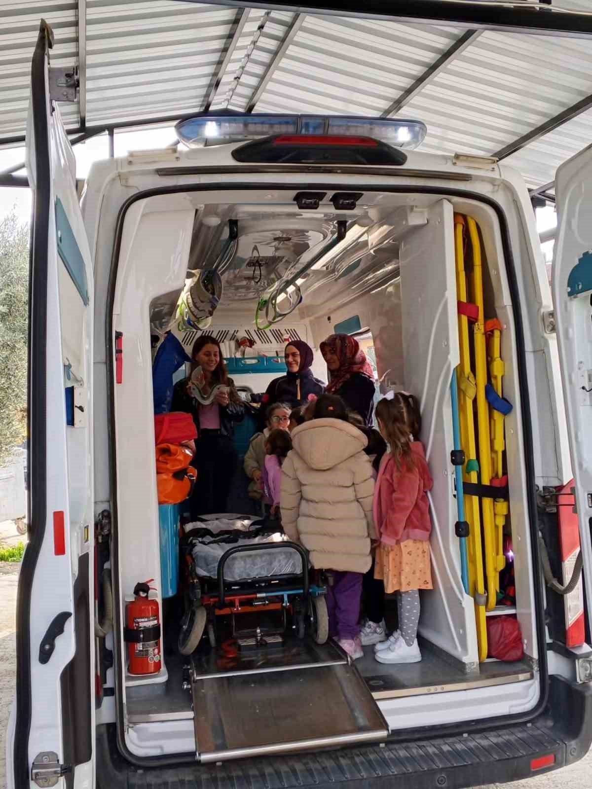 Bayırk&ouml;y&rsquo;de Kur&rsquo;an kursu &ouml;ğrencilerinden 112 acil merkezine gezi
