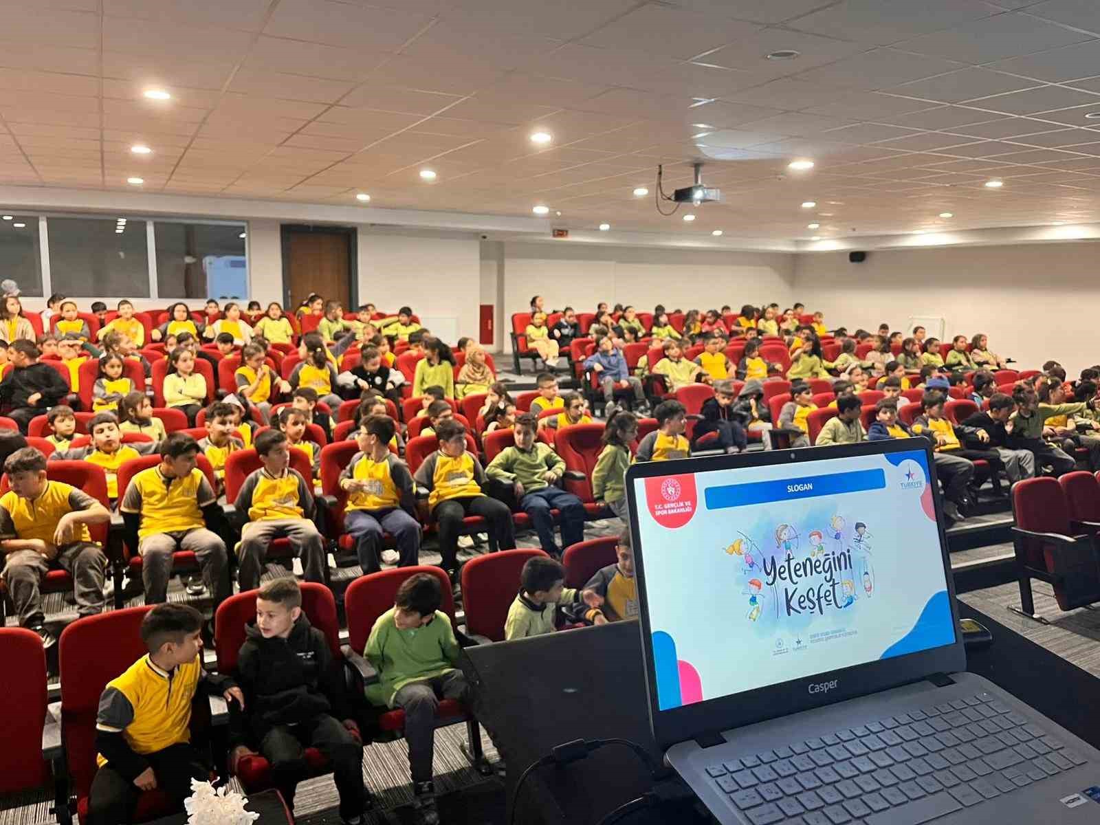 Okullarda tarama testi ve ölçümler öncesi bilgilendirme yapıldı
