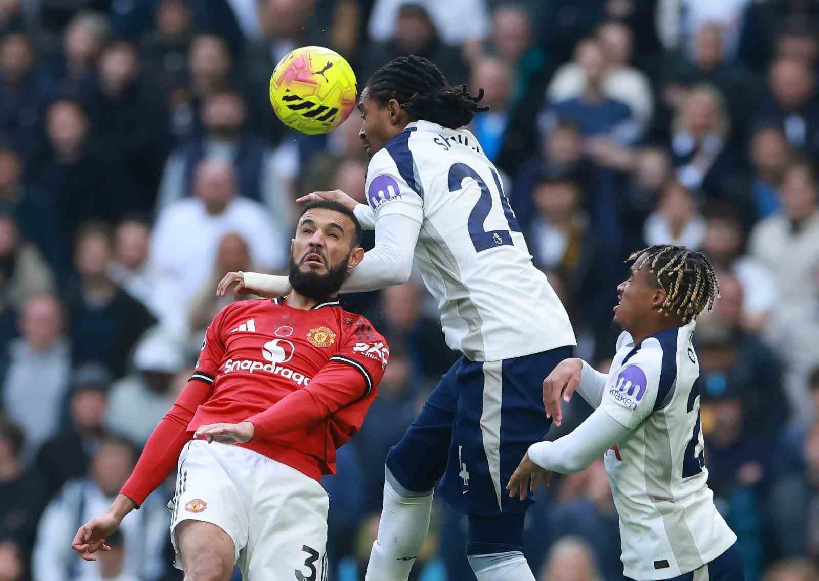 Goller son dakikalarda geldi, Tottenham ile Manchester United berabere kaldı
