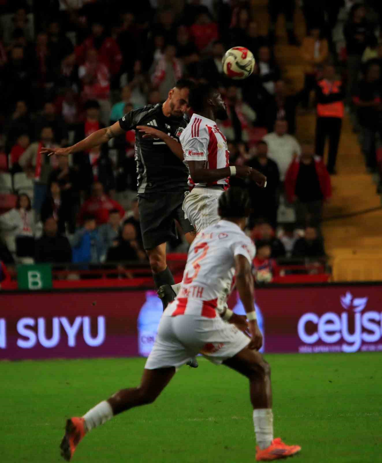 Trendyol Süper Lig: Antalyaspor: 1 - Beşiktaş: 3 (Maç sonucu) 