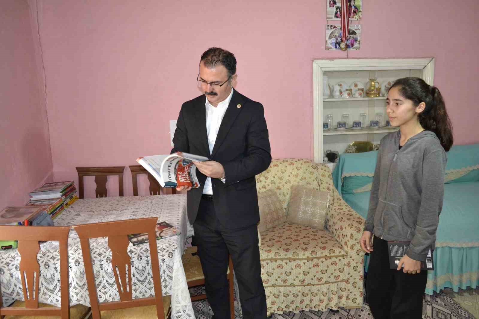 Kaymakam Ateş, &ouml;ğrencilerin misafiri oldu
