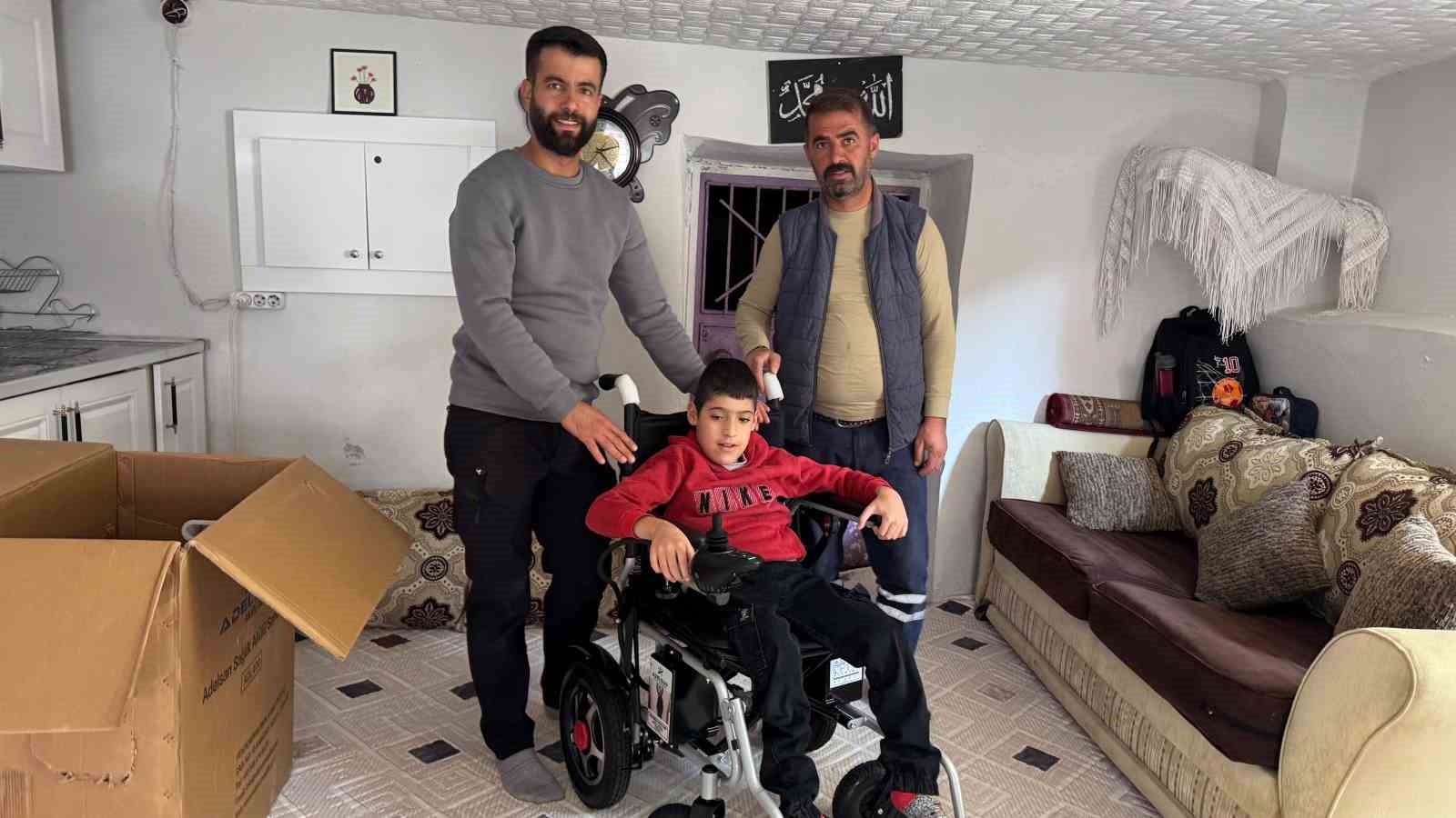 Şırnak’ta engelli çocuğun hayalini polis gerçekleştirdi