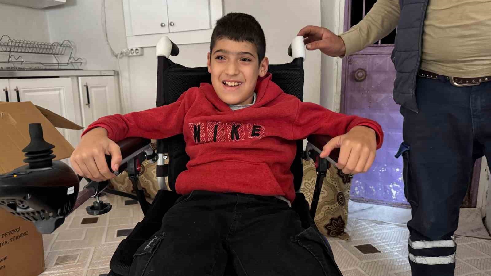Şırnak’ta engelli çocuğun hayalini polis gerçekleştirdi