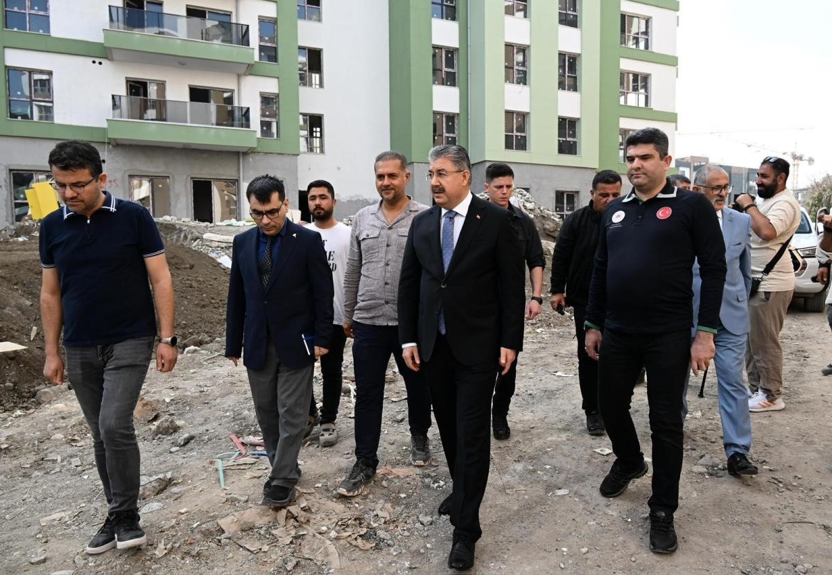 Osmaniye&rsquo;de yeniden inşa s&uuml;reci t&uuml;m hızıyla devam ediyor
