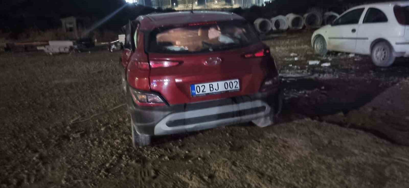 Alkoll&uuml; s&uuml;r&uuml;c&uuml; kazaya neden oldu: 4 yaralı
