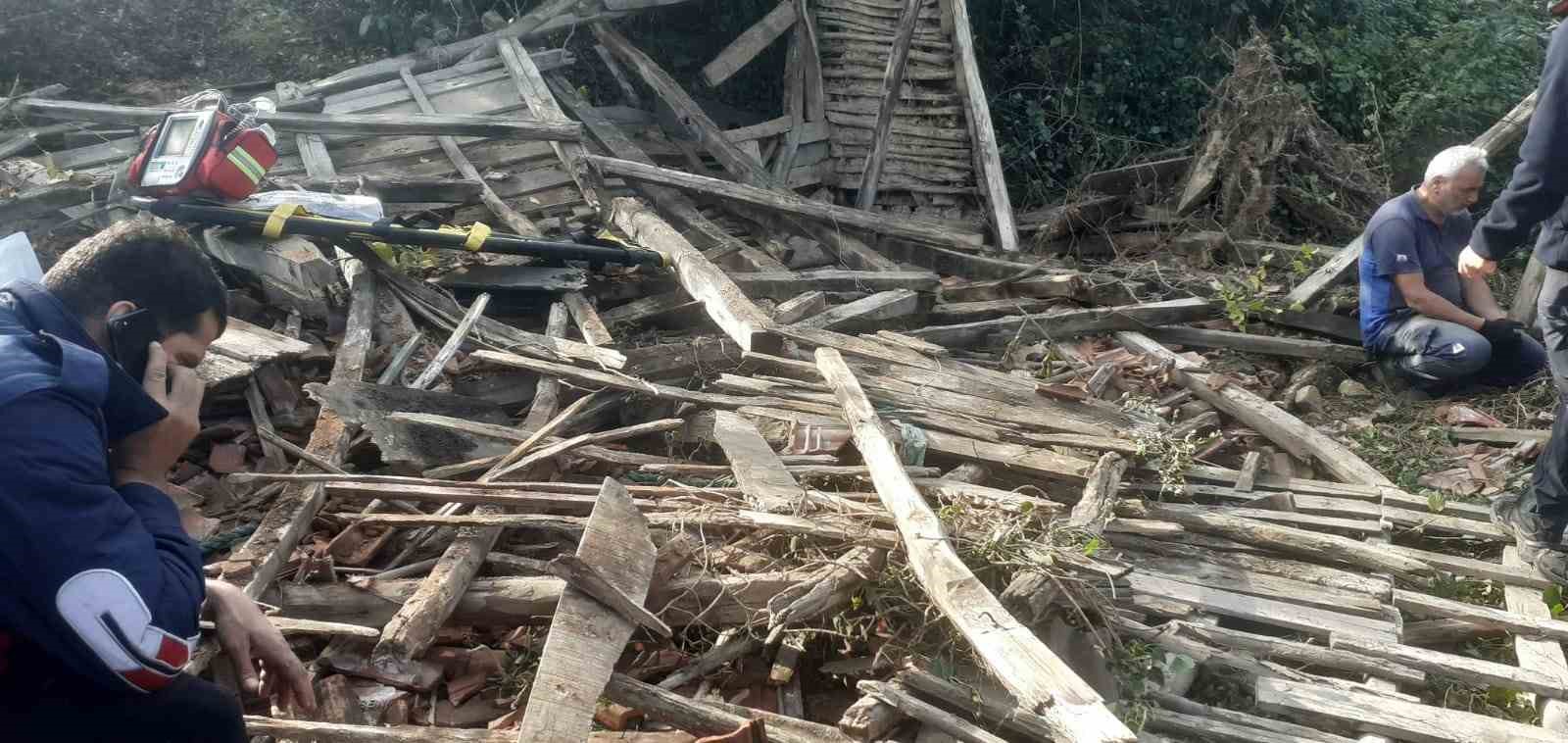 D&uuml;zce&rsquo;de ahşap yapı &ccedil;&ouml;kt&uuml;: 1 &ouml;l&uuml;
