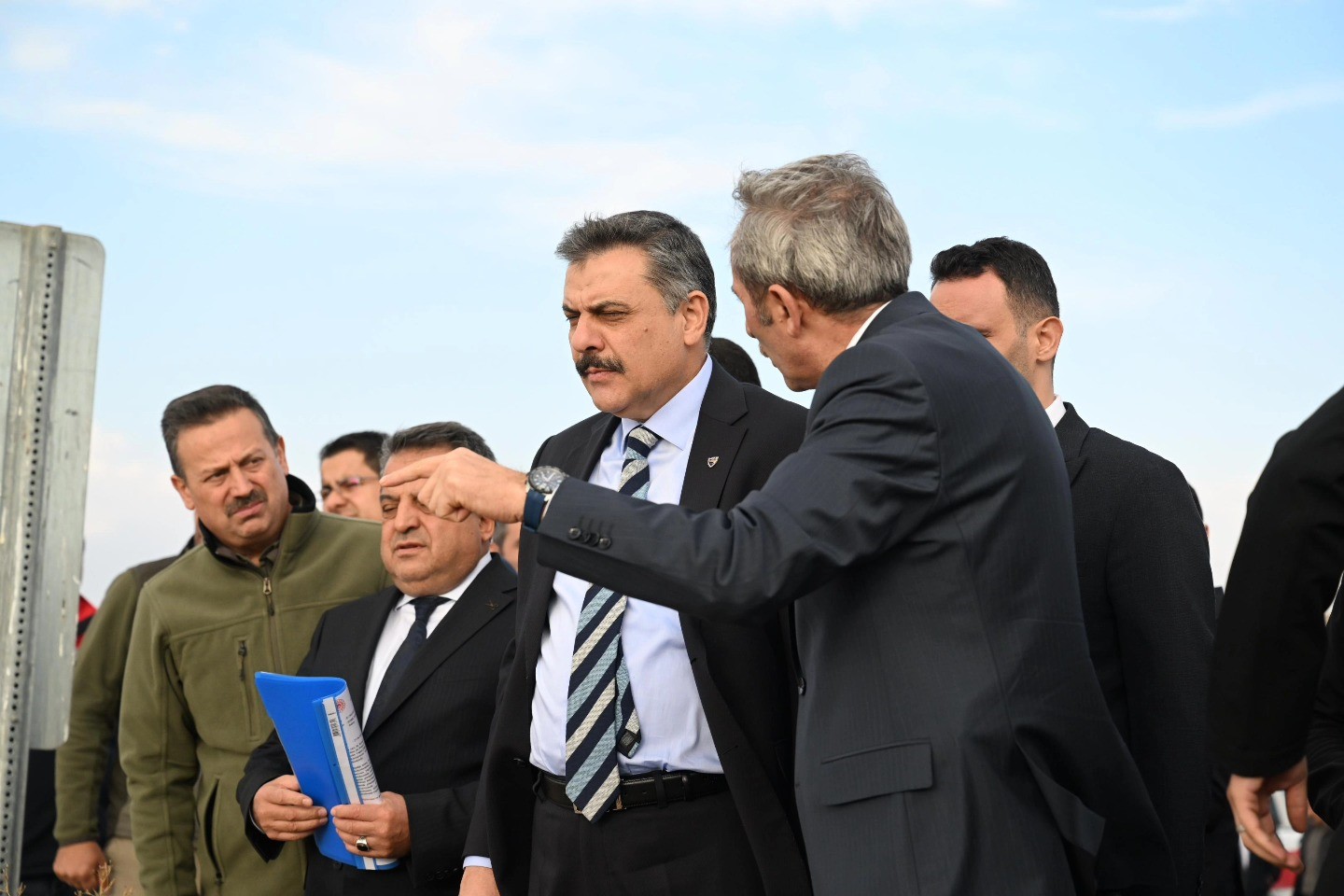 Vali &Ccedil;ift&ccedil;i, K&ouml;pr&uuml;k&ouml;y&rsquo;de incelemelerde bulundu
