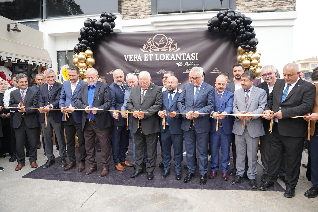 Düzce’de iş ve siyaset dünyası açılışta buluştu