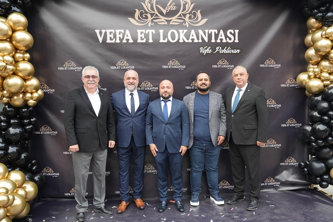 D&uuml;zce&rsquo;de iş ve siyaset d&uuml;nyası a&ccedil;ılışta buluştu
