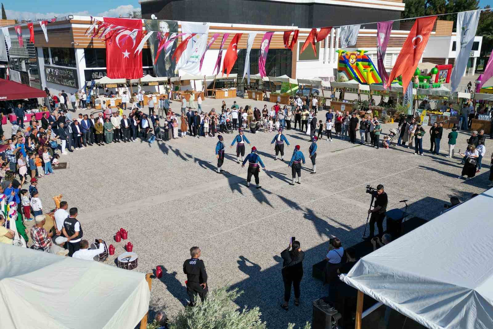 Başkan Vekili &Ccedil;i&ccedil;ek: "Zeytin bu toprakların bereketinin ve sağlığının simgesidir"
