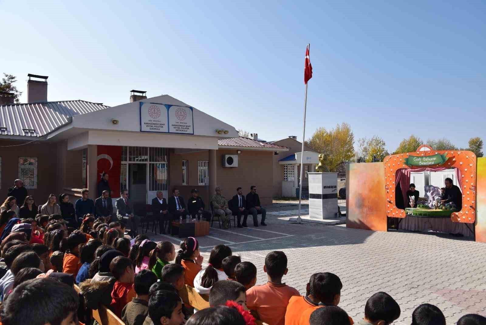 İpekyolu’nda minik yürekler sanatla buluştu