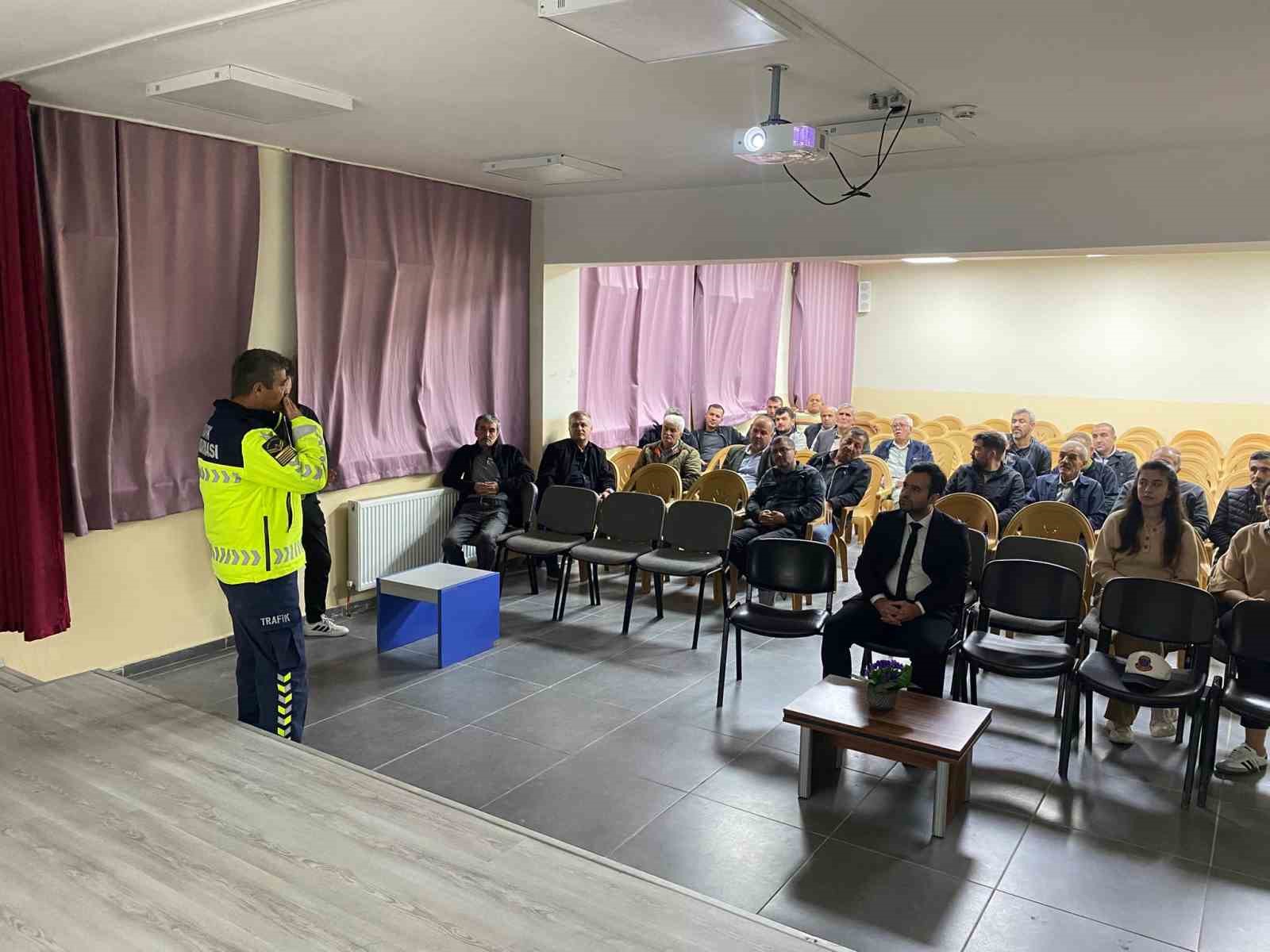 Bolu’da kış önlemleri için güvenli sürüş bilgilendirmesi yapıldı