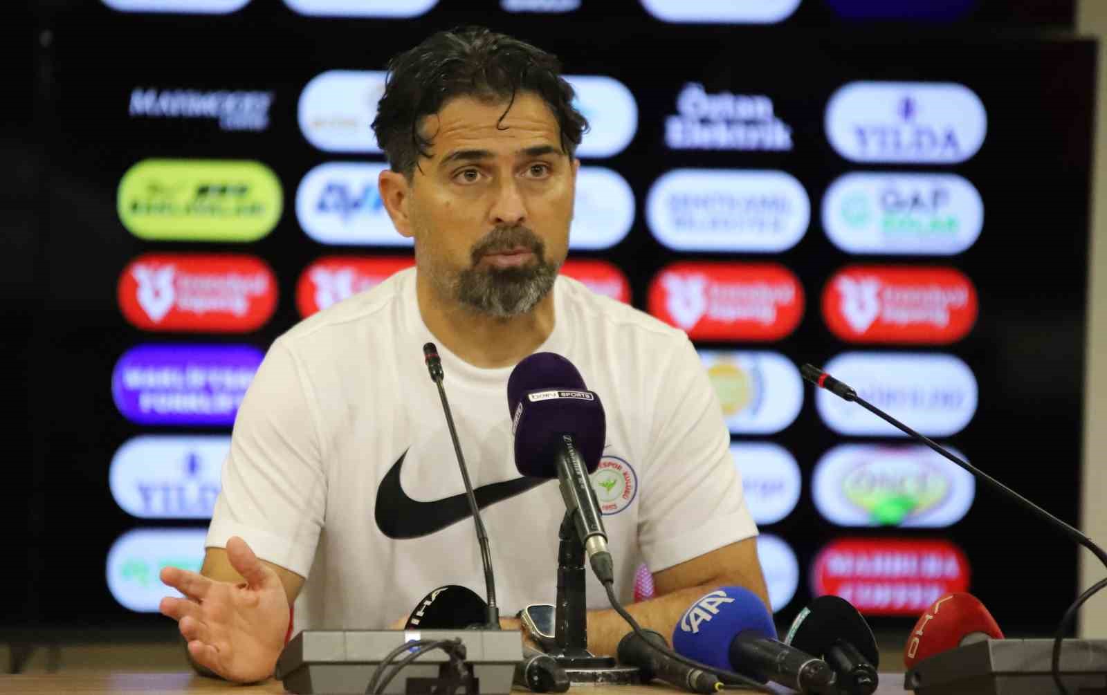 İlhan Palut: "Sahadaki görüntüye göre beraberliğin ideal bir sonuç olduğunu söyleyebilirim"