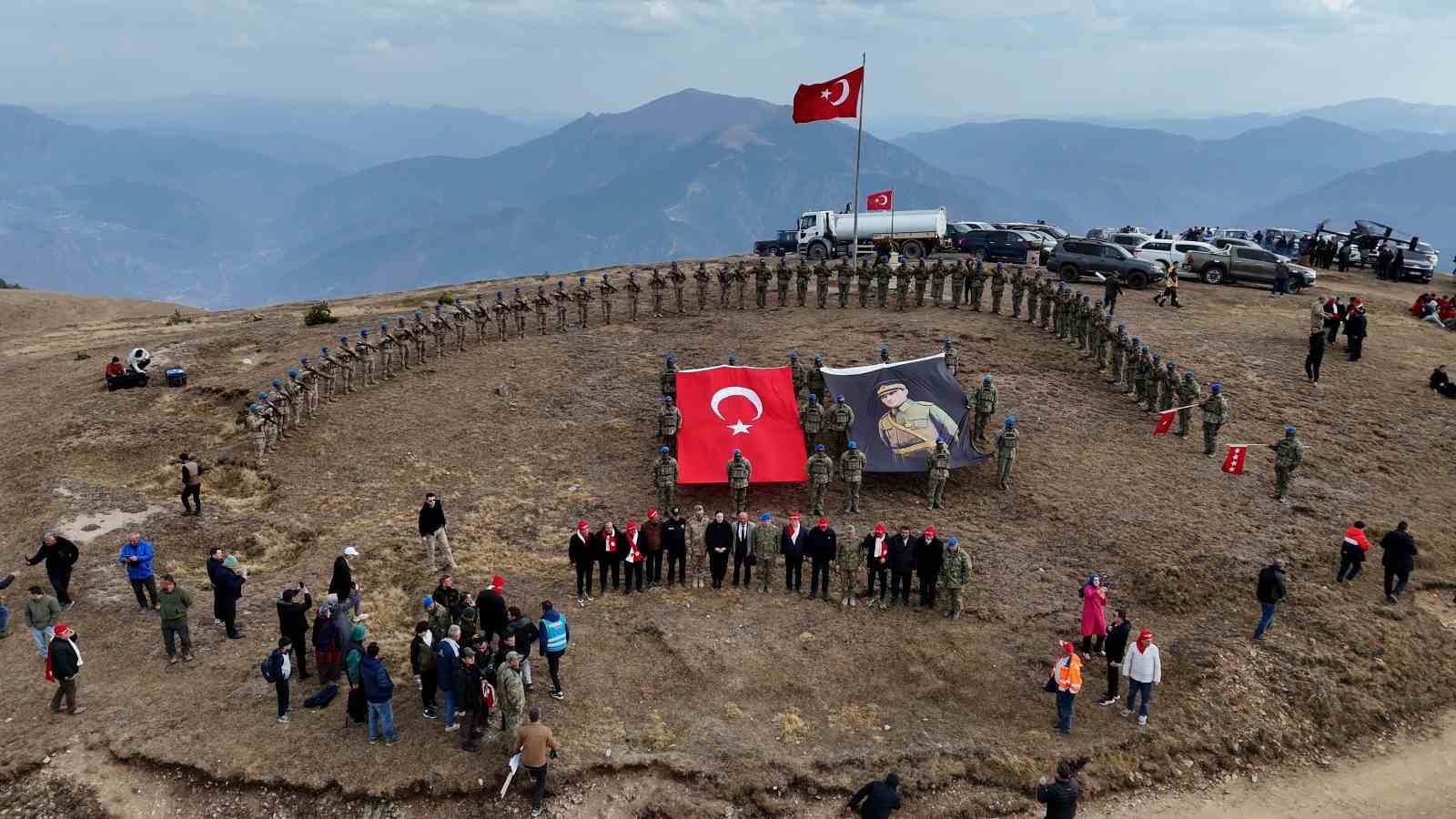 Gümüşhane’de Kabaktepe şehitlerine vefa yürüyüşü düzenlendi