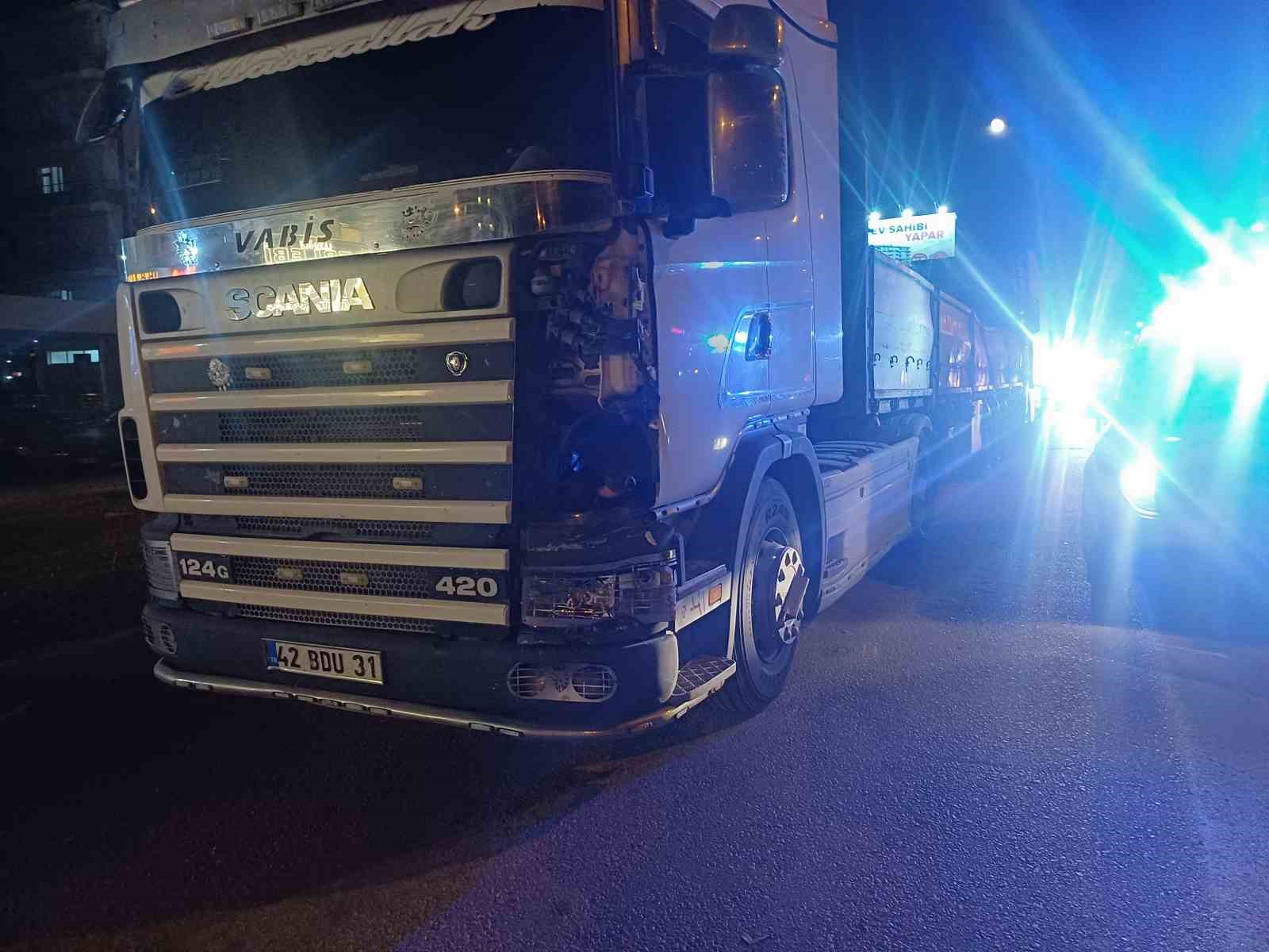 Tırın çarptığı kadın ağır yaralandı