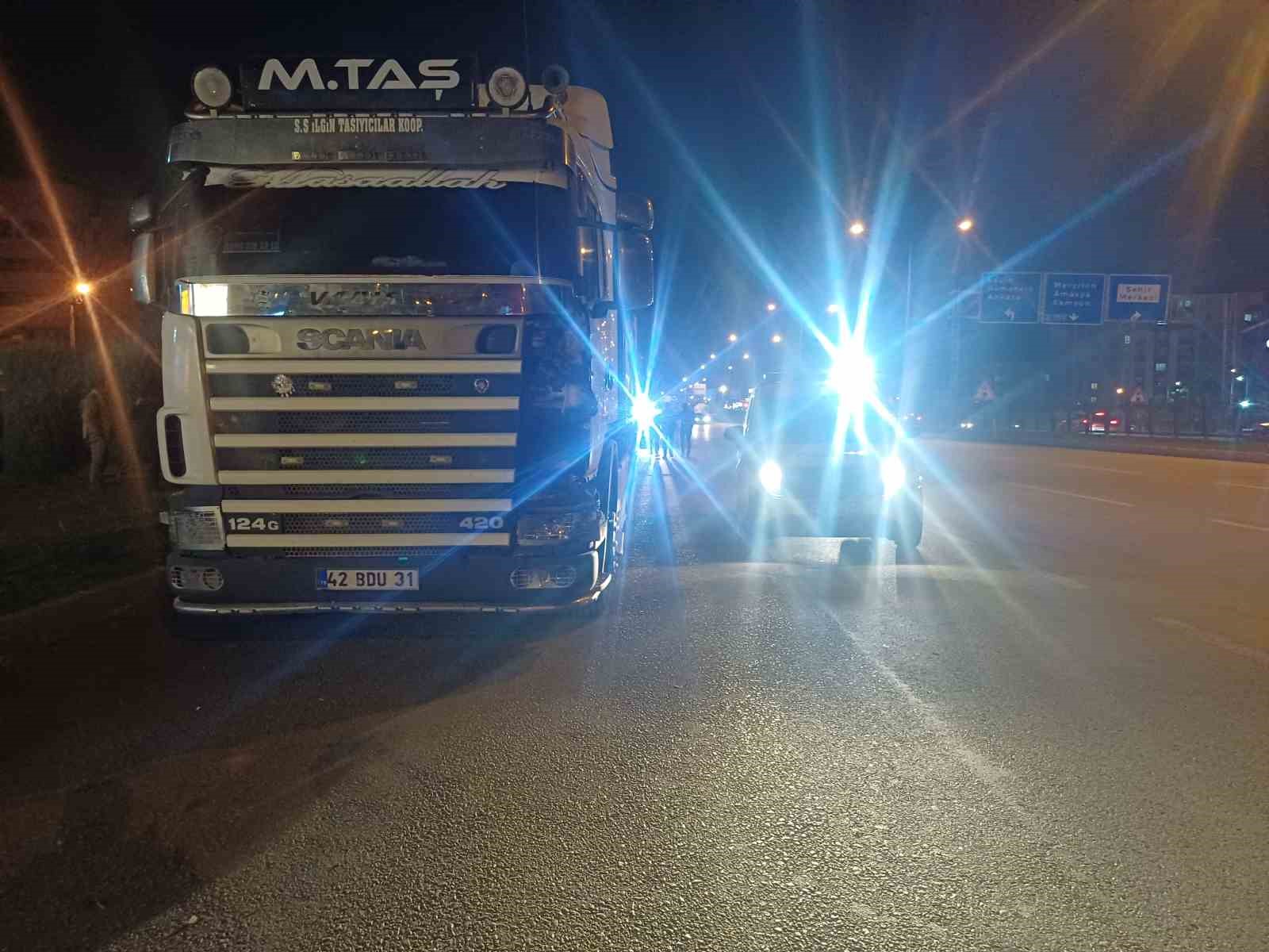 Tırın çarptığı kadın ağır yaralandı