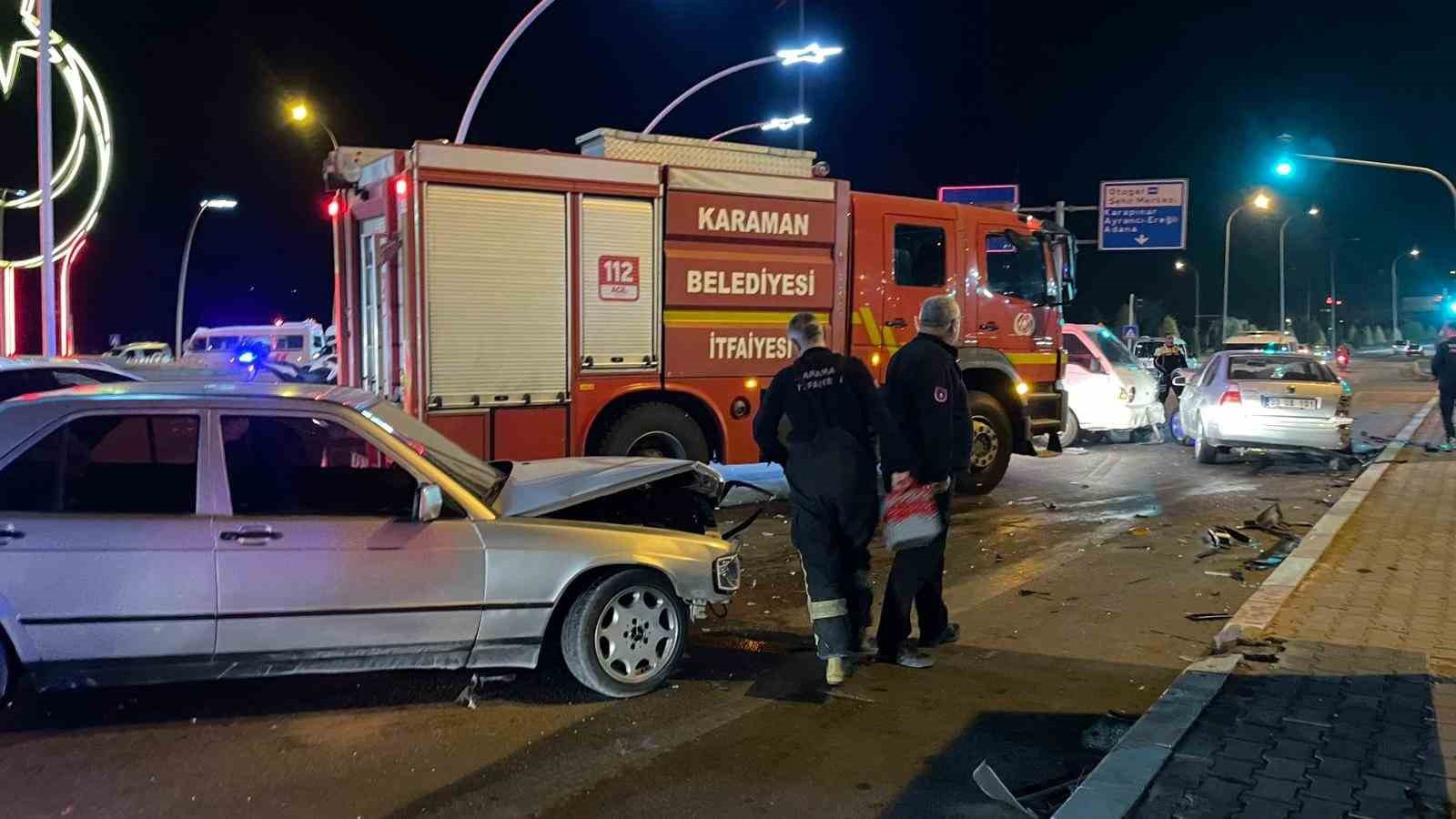 Karaman’da üç araç kavşakta çarpıştı: 1 yaralı