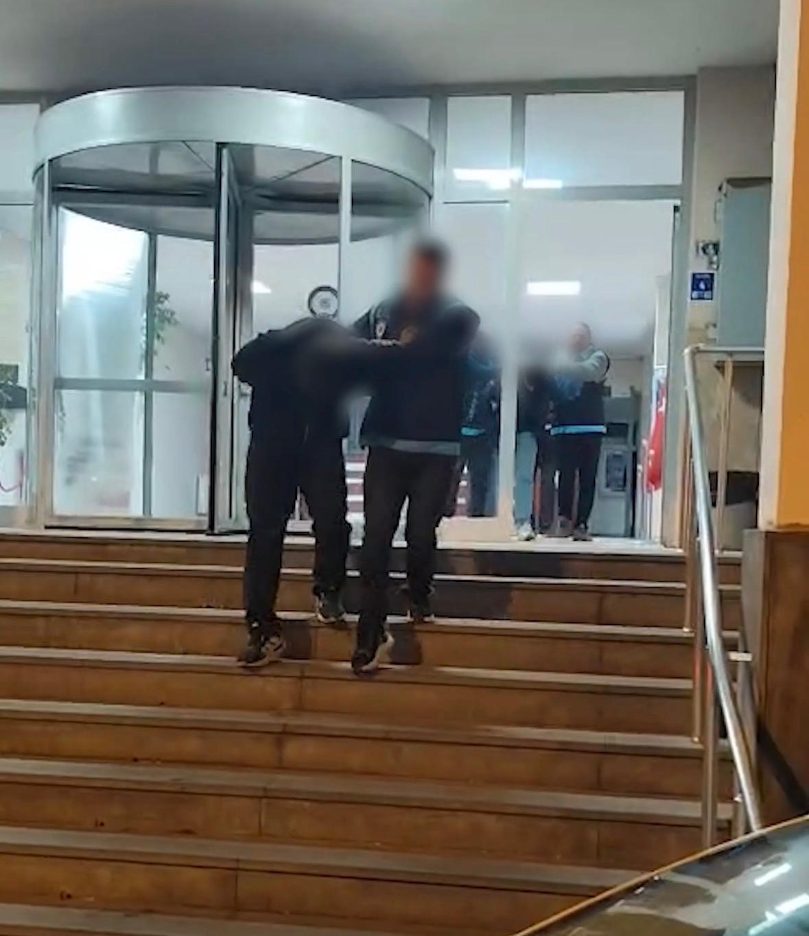 Kız meselesinden çıkan cinayette 5 şüphelinin 3’ü tutuklandı