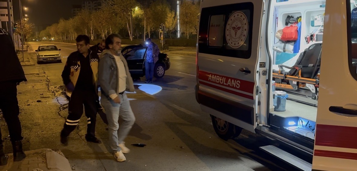 Kayseri’de kazaya karışan otomobil takla attı: 2 yaralı